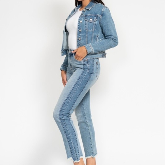 Judy Blue Denim - Vintage Wash Side Panel Detail With Fray Hem Slim Size 13/31"